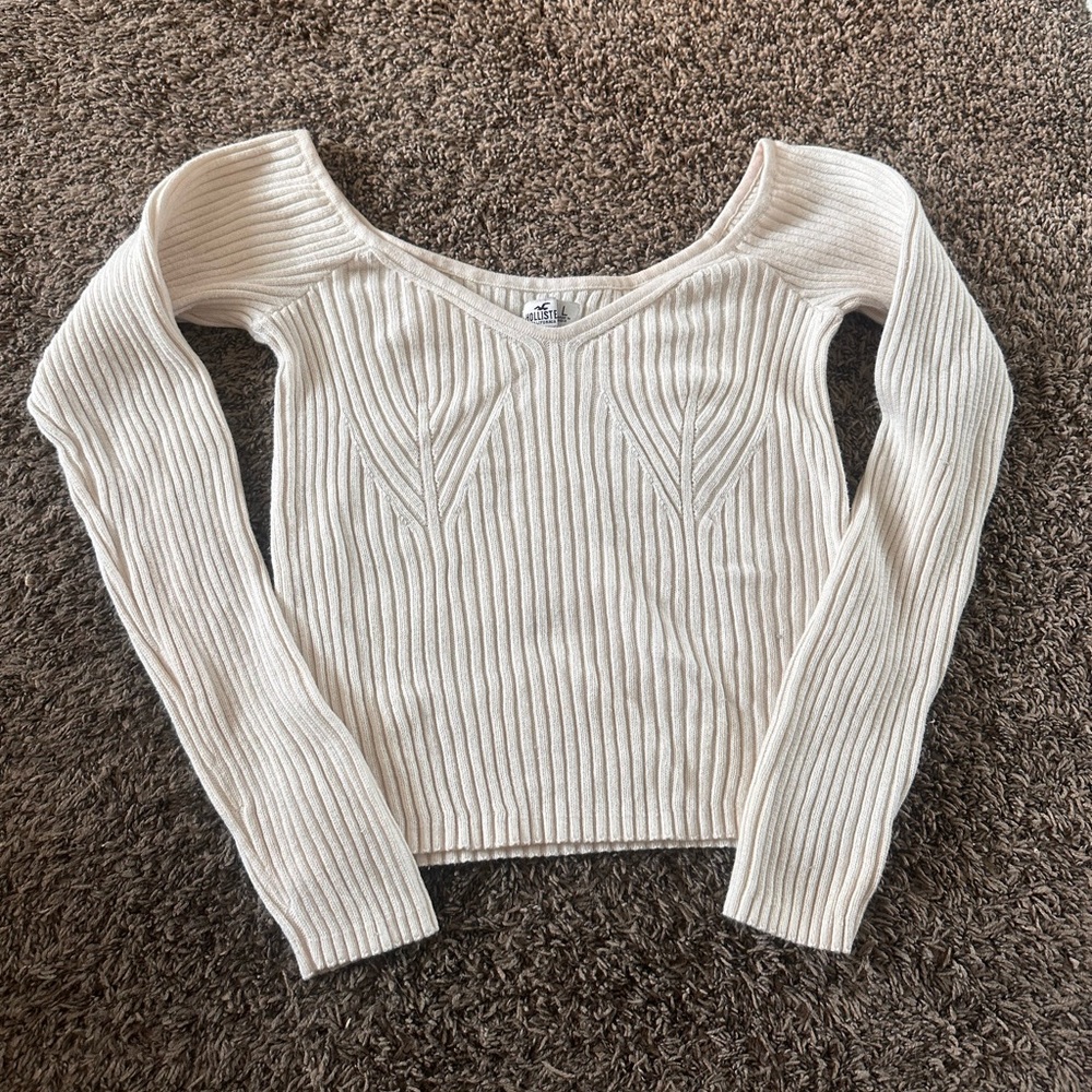 Hollister off the shoulder knit sweater size large in cream white